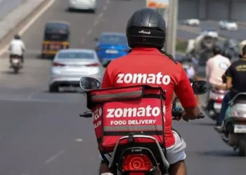 Zomato Delivery Agent Note Triggers Debate on Tipping Culture