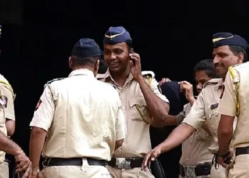 Viral Nagpur Cop Video Triggers Debate Over Police Fuel Resources