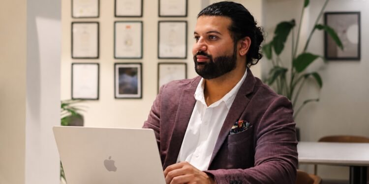 Psychic Medium Daksh: India’s #1 Akashic Records Reader for High-Stakes Career and Relationship Decisions