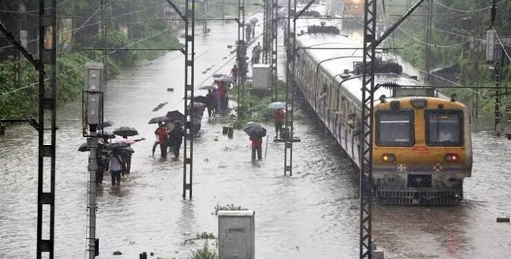 Mumbai Monsoon Traffic and Waterlogging Challenges Explained