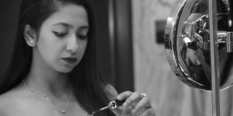 Keya Kass Talks About Her New Release “Dekhta Raha” and Turning Personal Experiences Into Music